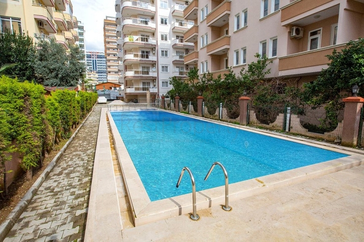 Двухкомнатная квартира с мебелью