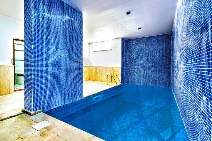 Двухкомнатная квартира с мебелью