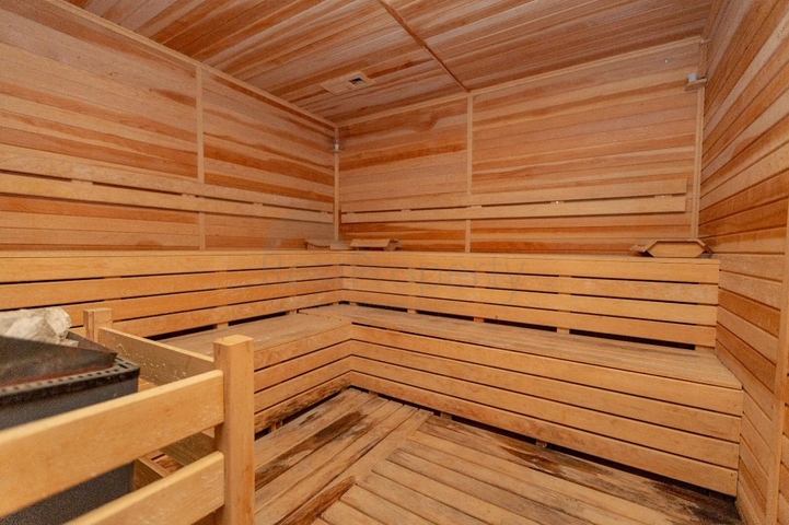 Двухкомнатная квартира с мебелью