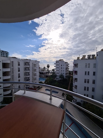 Трёхкомнатная квартира с видом на море