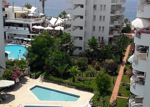 Трёхкомнатная квартира с видом на море