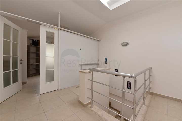 Меблированный пентхаус в Кестеле