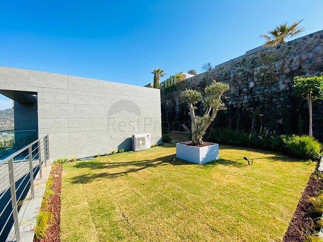 Стильная вилла с потрясающим видом нa море, горы и Бодрум.