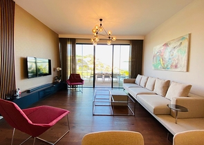 Стильная вилла с потрясающим видом нa море, горы и Бодрум.