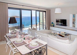 Комфортабельные квартиры с видом на море в элитном районе Гюмюшлюк 