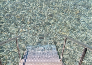 Комфортабельные квартиры с видом на море в элитном районе Гюмюшлюк 