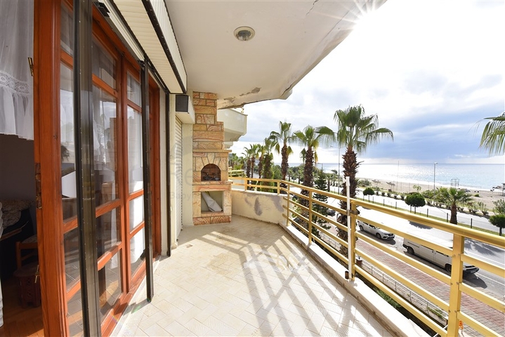 Меблированная квартира планировки 3+1 в районе Махмутлар