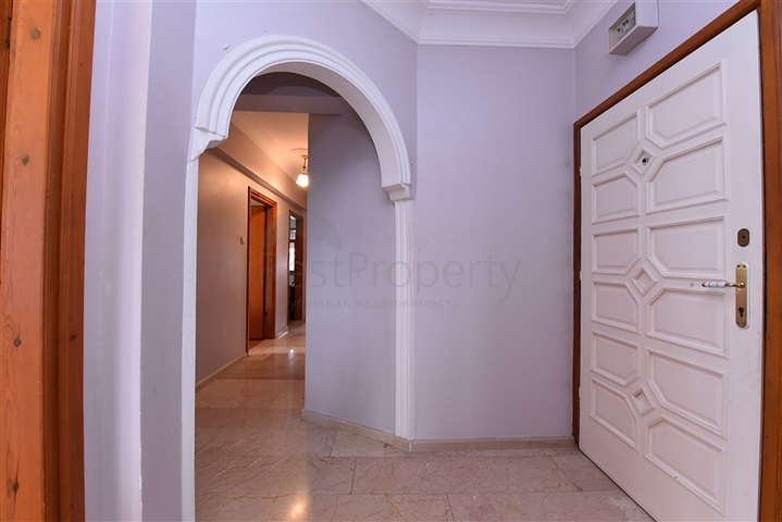 Меблированная квартира планировки 3+1 в районе Махмутлар