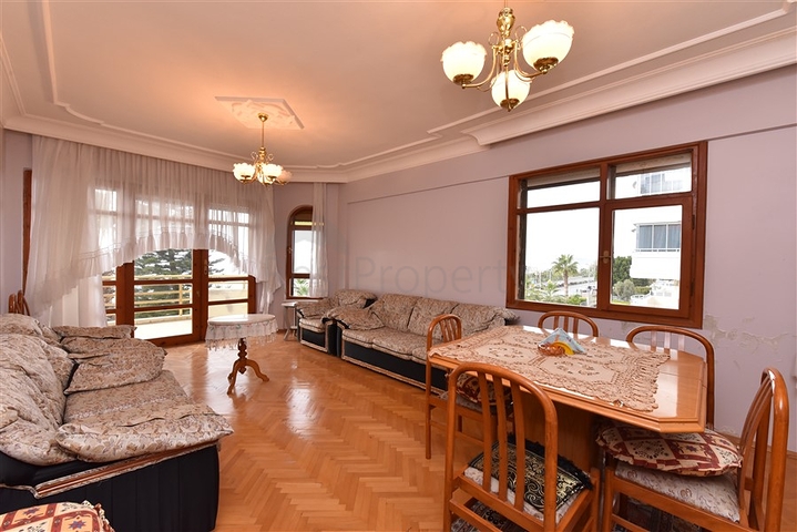 Меблированная квартира планировки 3+1 в районе Махмутлар