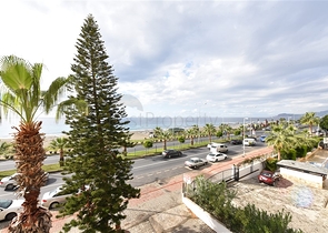 Меблированная квартира планировки 3+1 в районе Махмутлар