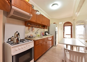 Меблированная квартира планировки 3+1 в районе Махмутлар