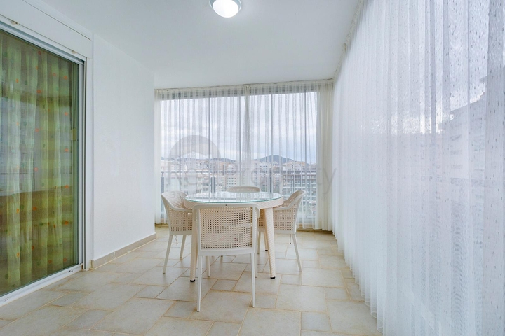 Меблированная квартира планировки 2+1 в районе Махмутлар