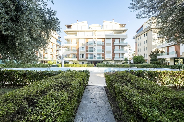 Квартира 2+1 с мебелью  в Лимане Коньяалты 600 м до моря