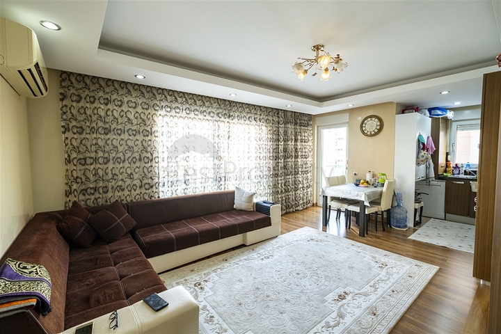 Квартира 2+1 с мебелью  в Лимане Коньяалты 600 м до моря