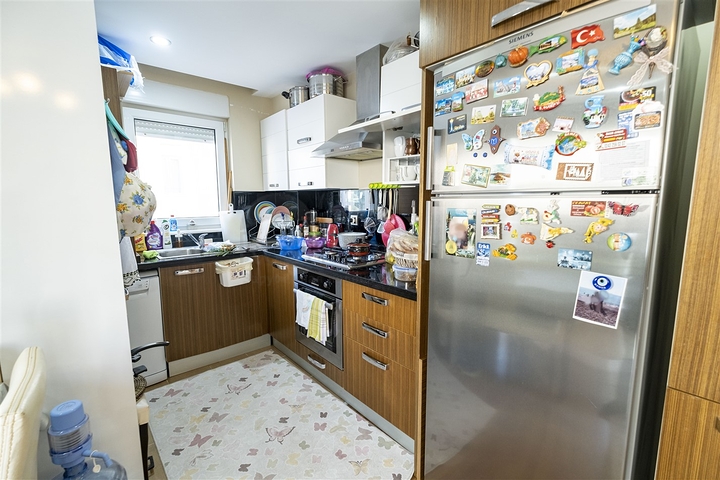 Квартира 2+1 с мебелью  в Лимане Коньяалты 600 м до моря