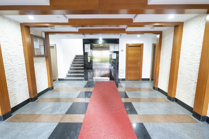 Квартира 2+1 с мебелью  в Лимане Коньяалты 600 м до моря