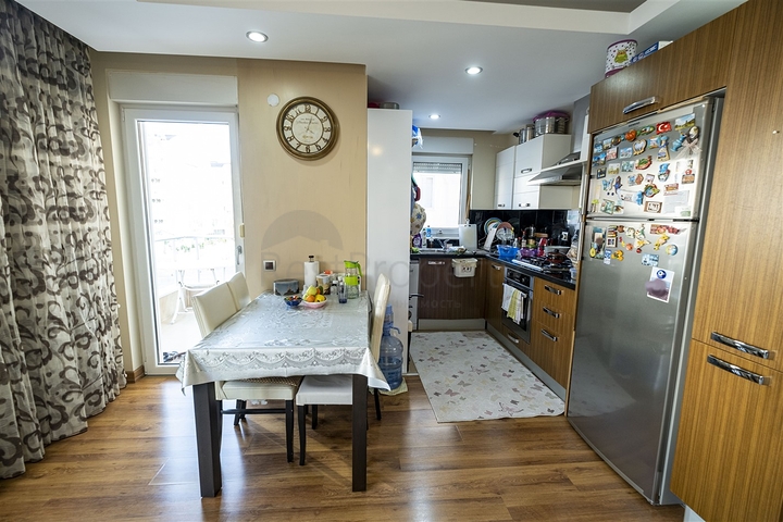 Квартира 2+1 с мебелью  в Лимане Коньяалты 600 м до моря