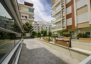 Квартира 2+1 с мебелью  в Лимане Коньяалты 600 м до моря