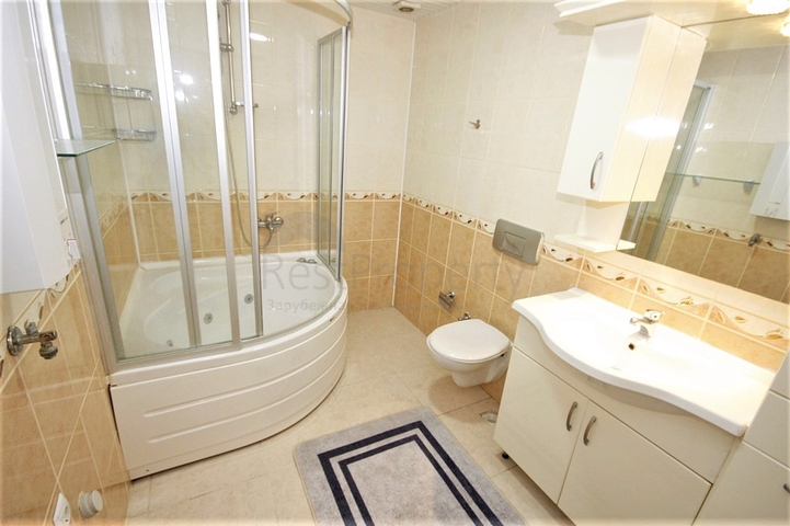 Трехкомнатная квартира с мебелью