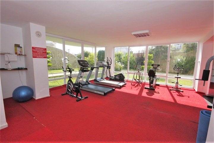 Трехкомнатная квартира с мебелью