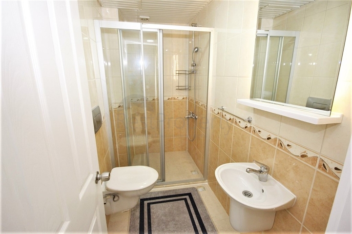 Трехкомнатная квартира с мебелью