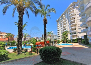 Трехкомнатная квартира с мебелью