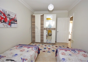 Трехкомнатная квартира с мебелью