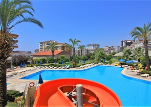 Трехкомнатная квартира с мебелью