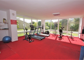 Трехкомнатная квартира с мебелью