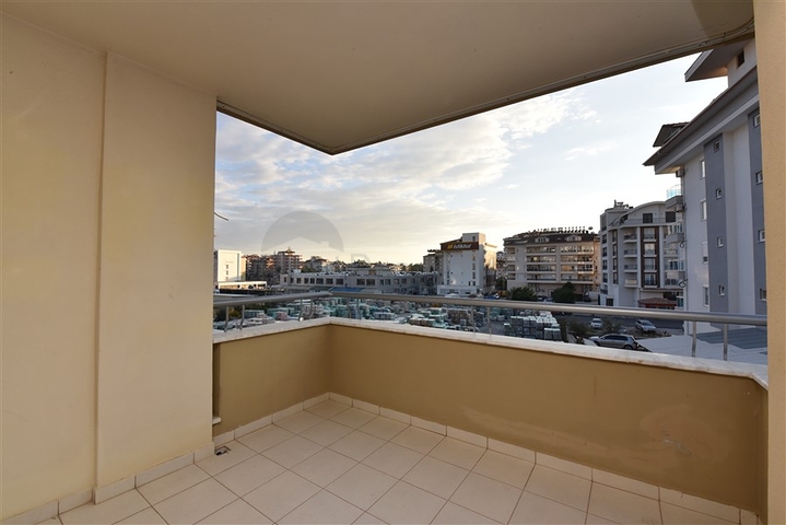 Квартира планировки 2+1 в районе Оба