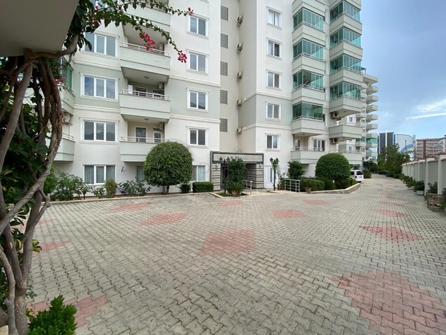 Трехкомнатная квартира в районе Тосмур