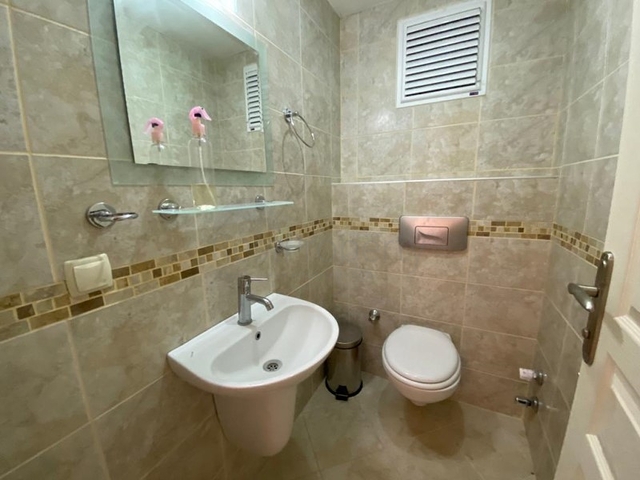 Трехкомнатная квартира в районе Тосмур