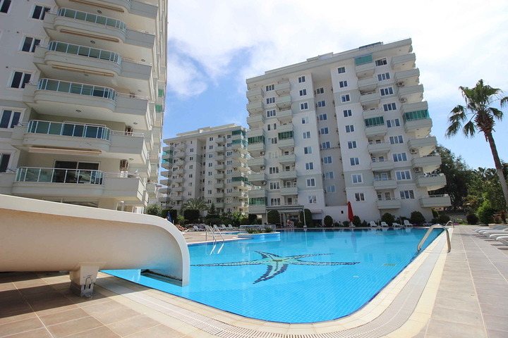 Трехкомнатная квартира в районе Тосмур