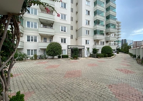 Трехкомнатная квартира в районе Тосмур