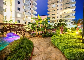 Трехкомнатная квартира в районе Тосмур