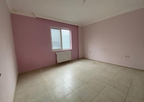 Трехкомнатная квартира в районе Тосмур