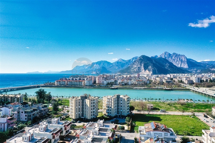 Пентхаус с 4 спальнями в 200 метрах от пляжей Коньяалты