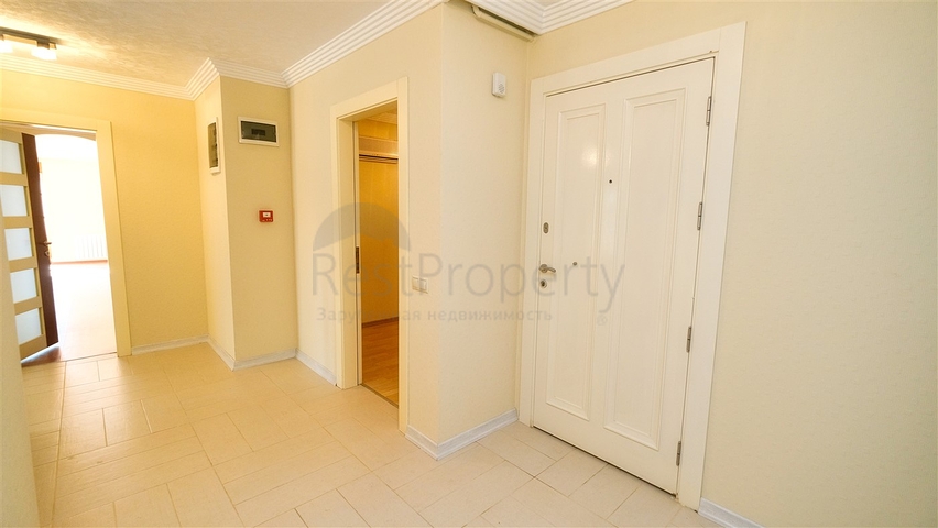 Пентхаус с 4 спальнями в 200 метрах от пляжей Коньяалты