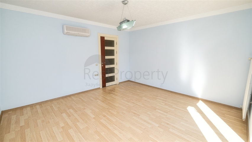 Пентхаус с 4 спальнями в 200 метрах от пляжей Коньяалты