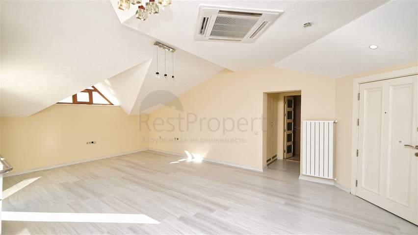 Пентхаус с 4 спальнями в 200 метрах от пляжей Коньяалты