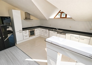 Пентхаус с 4 спальнями в 200 метрах от пляжей Коньяалты