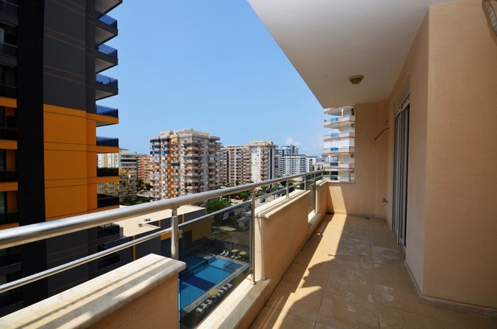 Трехкомнатная квартира в Махмутларе