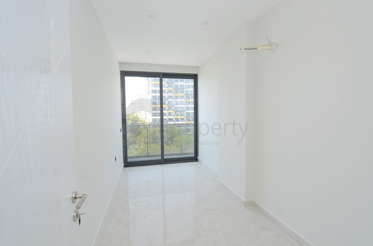 Трехкомнатная квартира с видом на море