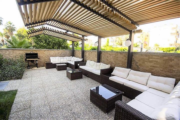 Трехкомнатная квартира с видом на море