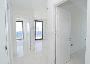 Трехкомнатная квартира с видом на море