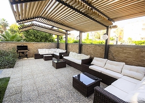 Трехкомнатная квартира с видом на море