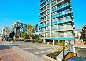 Трехкомнатная квартира с видом на море