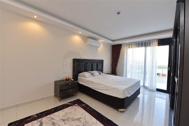 Меблированный пентхаус планировки 2+1