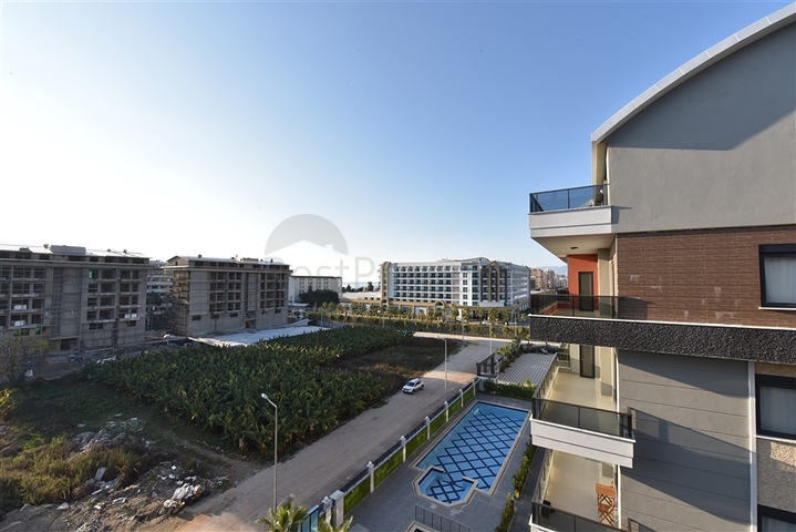 Меблированный пентхаус планировки 2+1