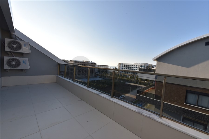 Меблированный пентхаус планировки 2+1